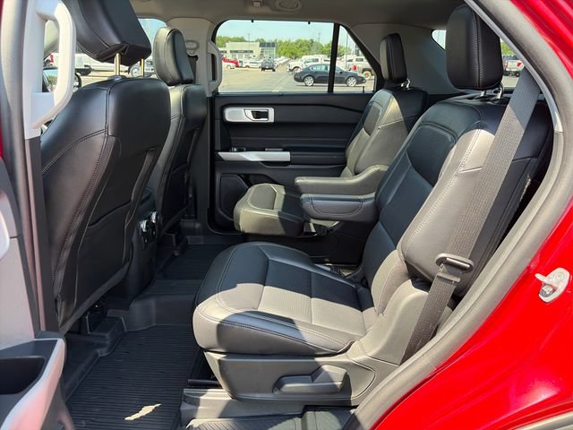 Used 2024 Ford Explorer Limited w/ Limited Technology Package AWD/4WD image 30