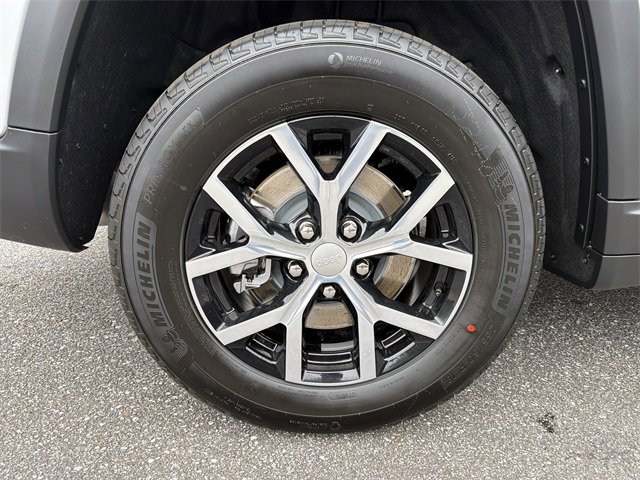 New 2025 Jeep Grand Cherokee L Limited image 17