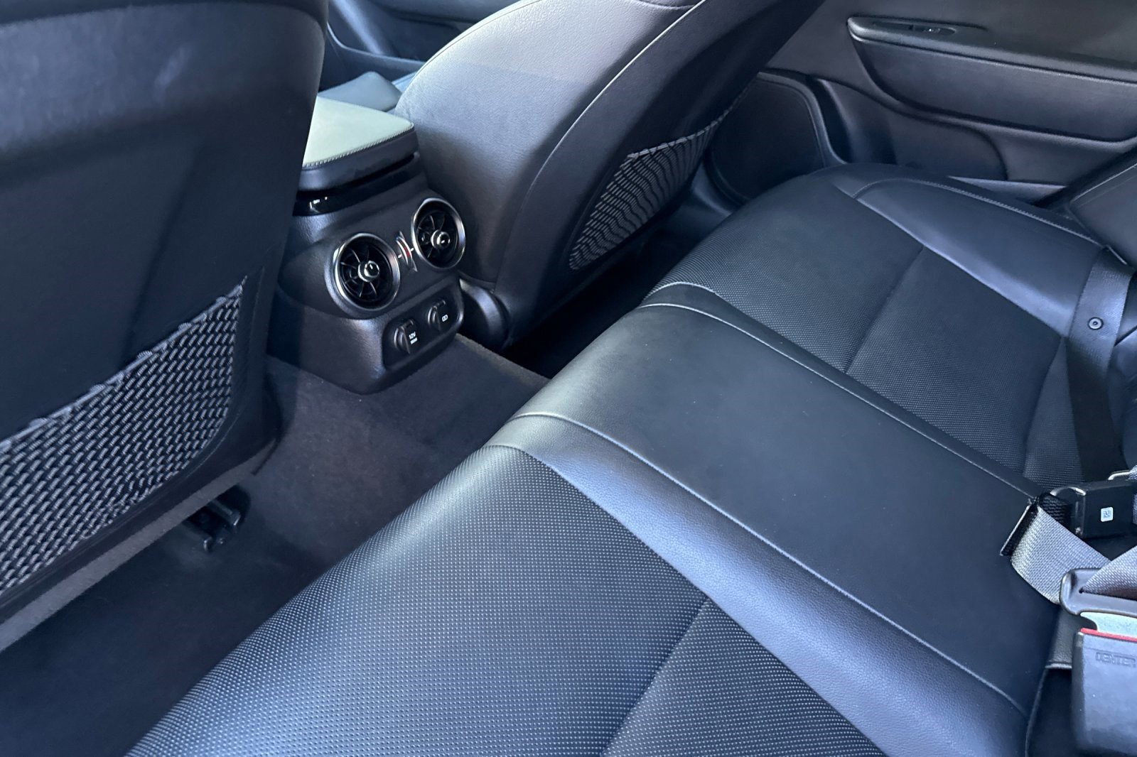 Used 2020 Kia Stinger GT-Line image 24