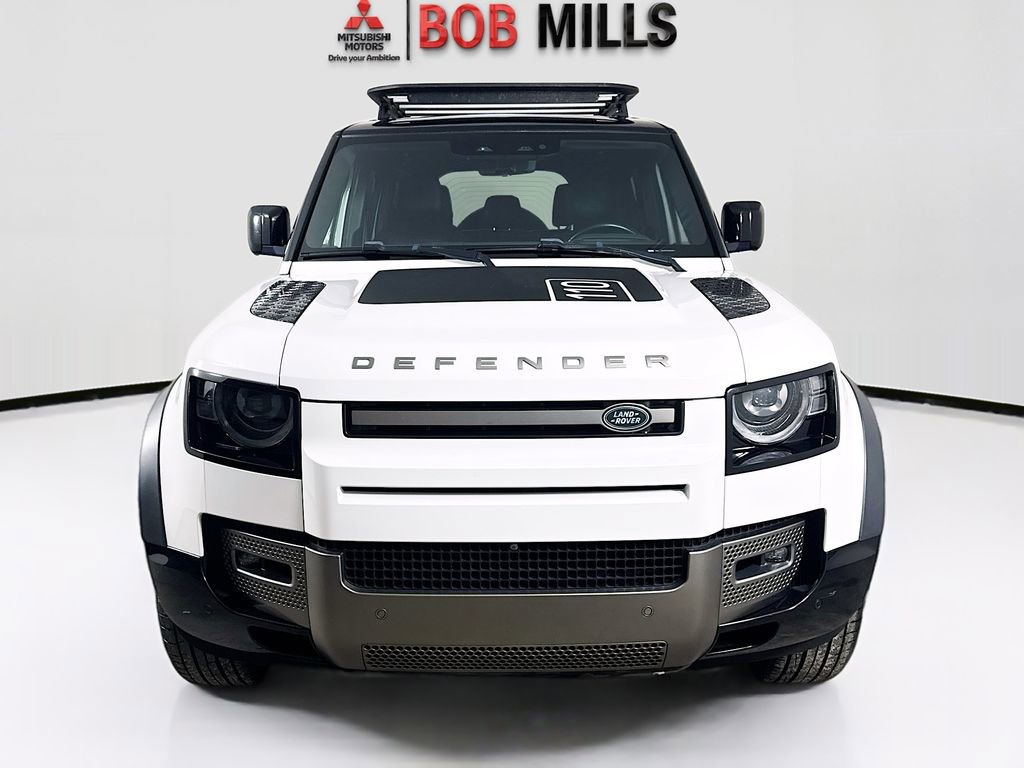 Used 2021 Land Rover Defender 110 X-Dynamic SE AWD/4WD image 2