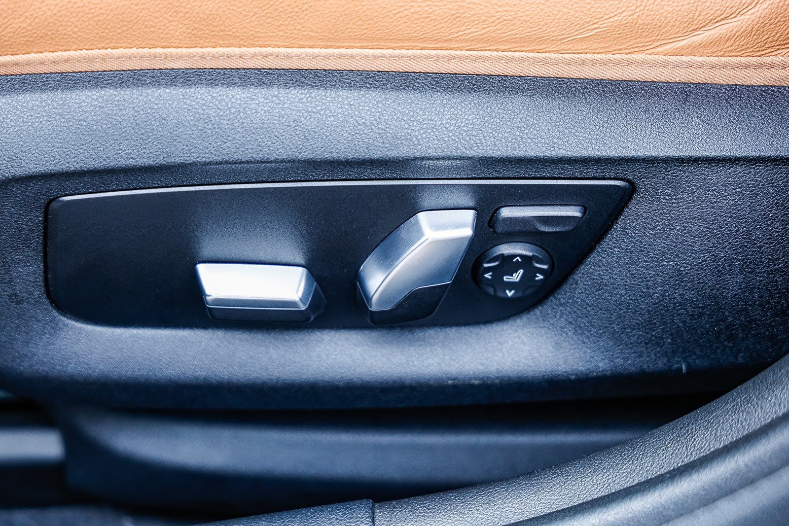 Used 2022 BMW 530i w/ Premium Package image 22