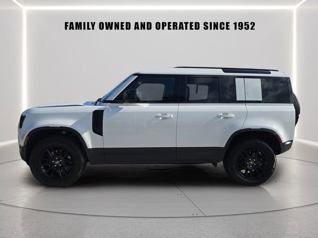 Used 2025 Land Rover Defender 110 S AWD/4WD image 2