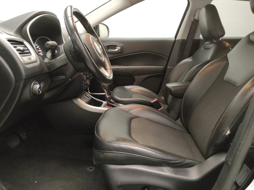 Used 2018 Jeep Compass Latitude w/ Popular Equipment Group image 17