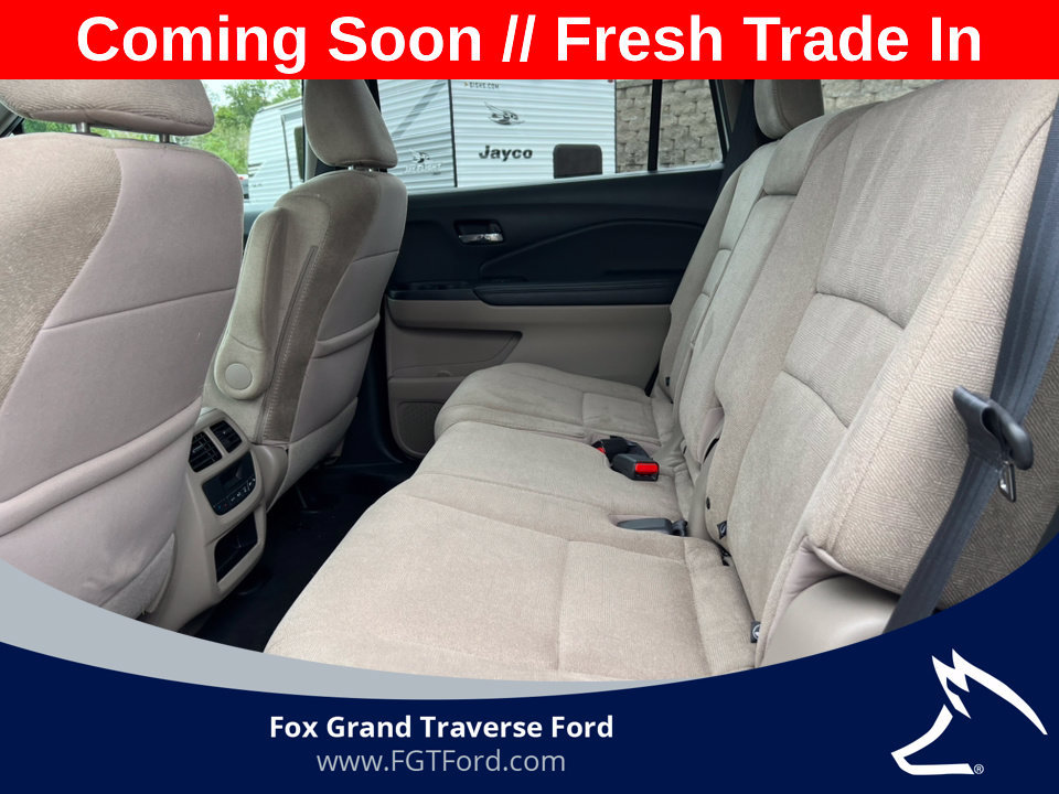 Used 2021 Honda Pilot EX image 4
