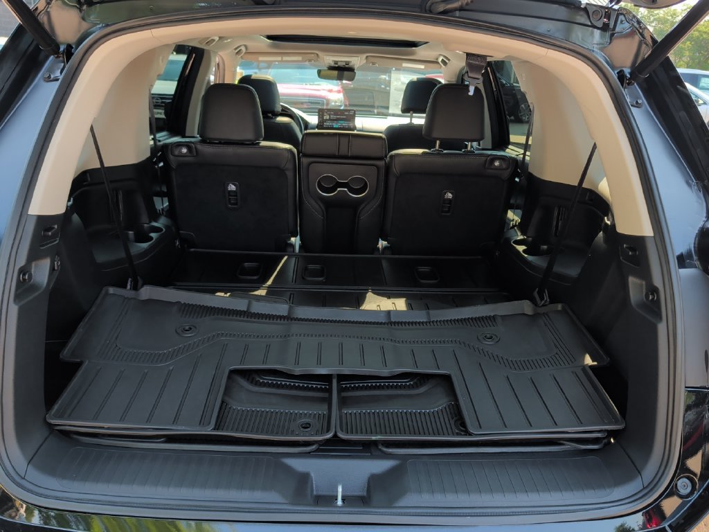 Used 2025 Honda Pilot Touring image 21