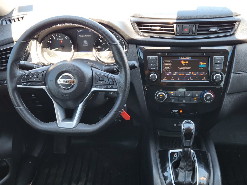 Used 2019 Nissan Rogue S w/ Special Edition Package FWD image 29