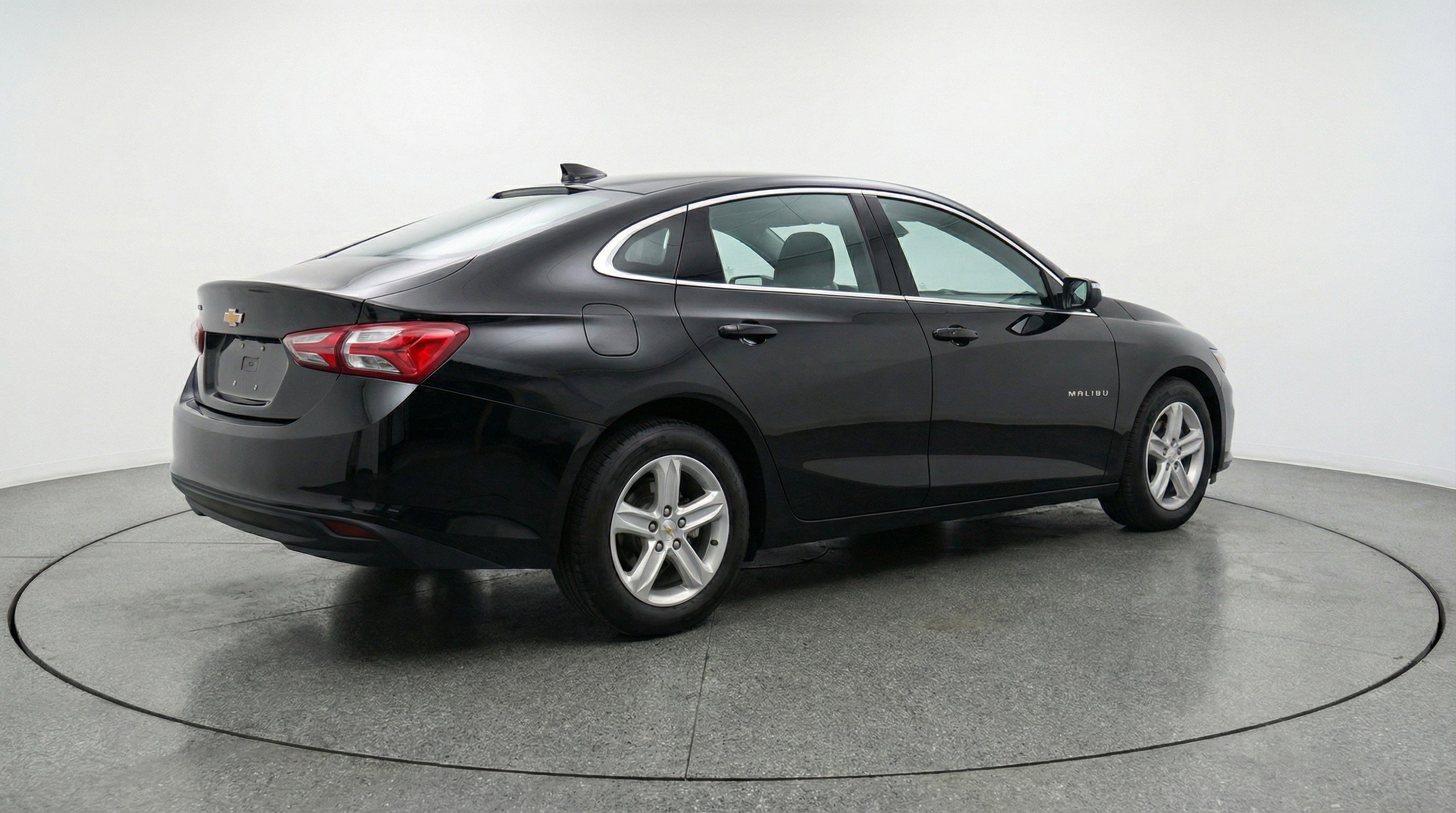 Used 2024 Chevrolet Malibu LT FWD image 9