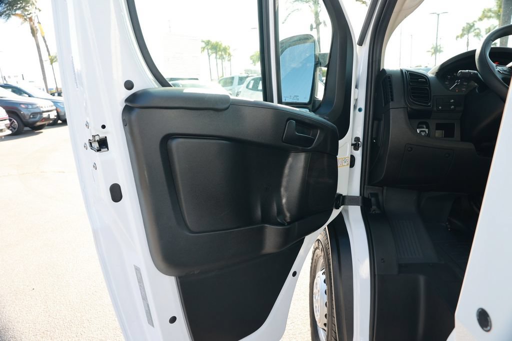 Used 2026 RAM ProMaster 2500 w/ Convenience Group FWD image 16