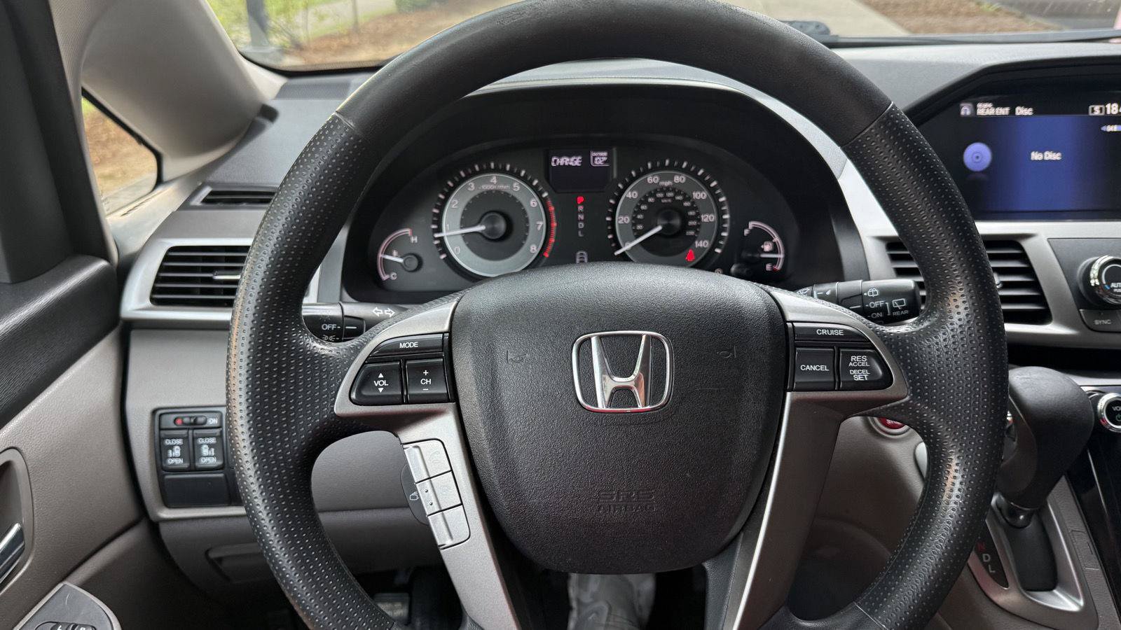 Used 2016 Honda Odyssey SE image 22