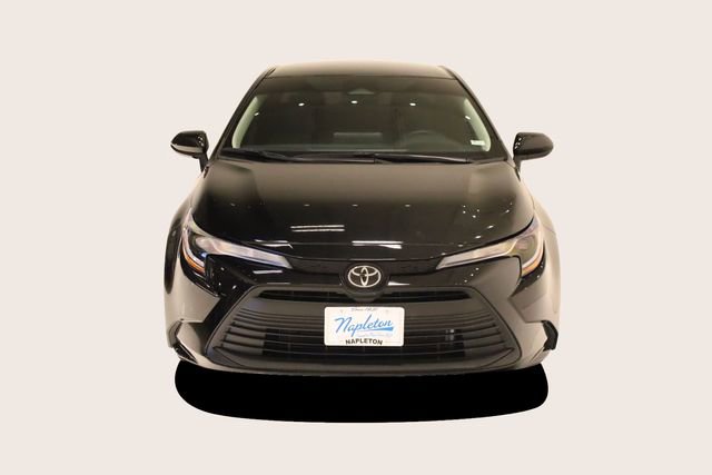 Used 2026 Toyota Corolla LE FWD image 3