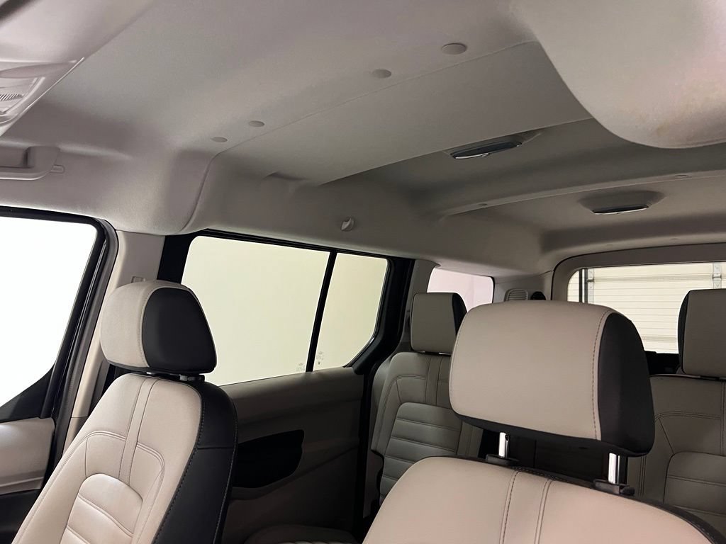 Used 2023 Ford Transit Connect Titanium FWD image 15