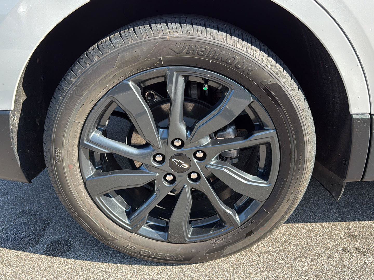 Used 2023 Chevrolet Equinox RS w/ RS Leather Package FWD image 16