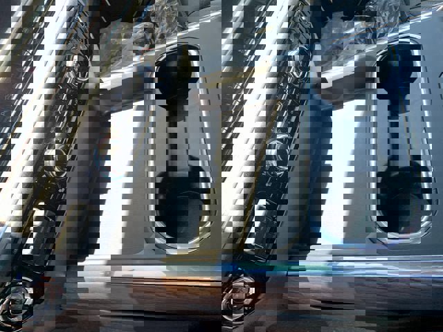 New 2025 GMC Sierra 2500 SLT w/ SLT Convenience Package image 20