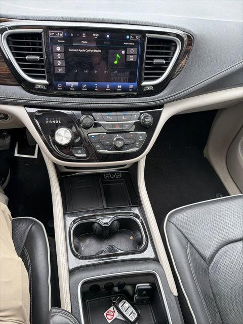 Used 2023 Chrysler Pacifica Limited image 23