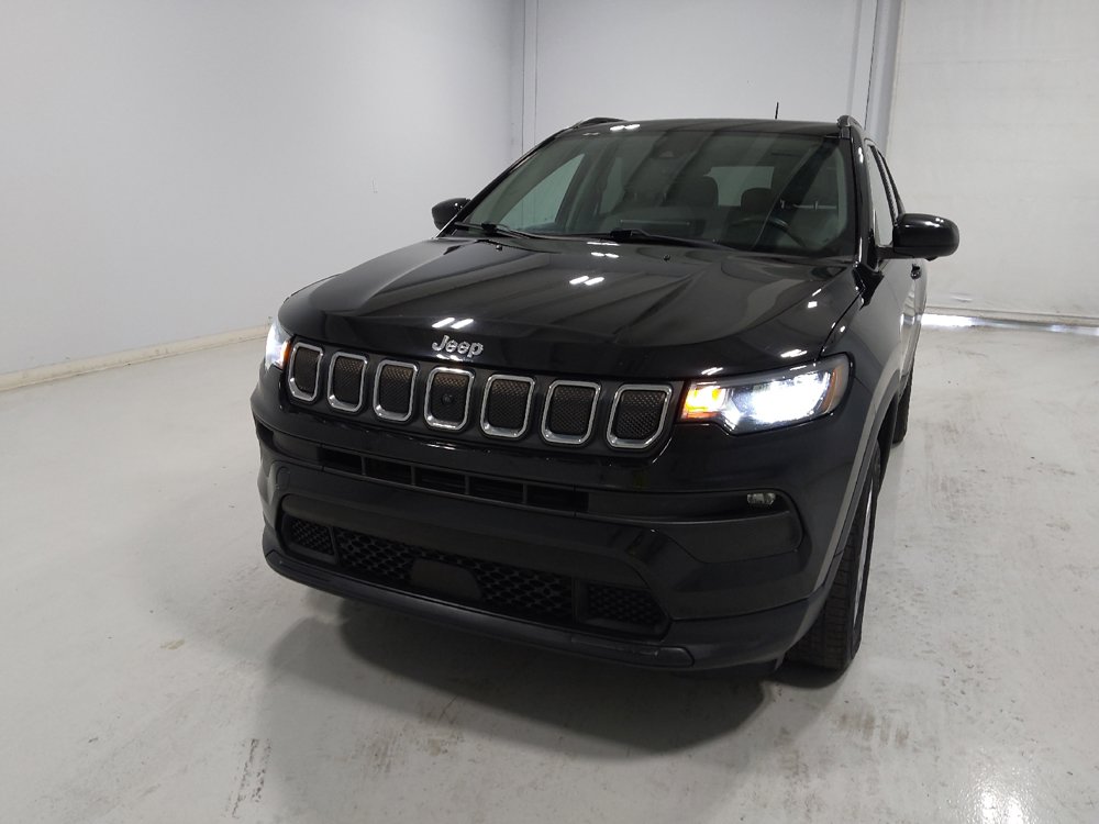 Used 2022 Jeep Compass Latitude w/ Sun and Sound Group AWD/4WD image 15
