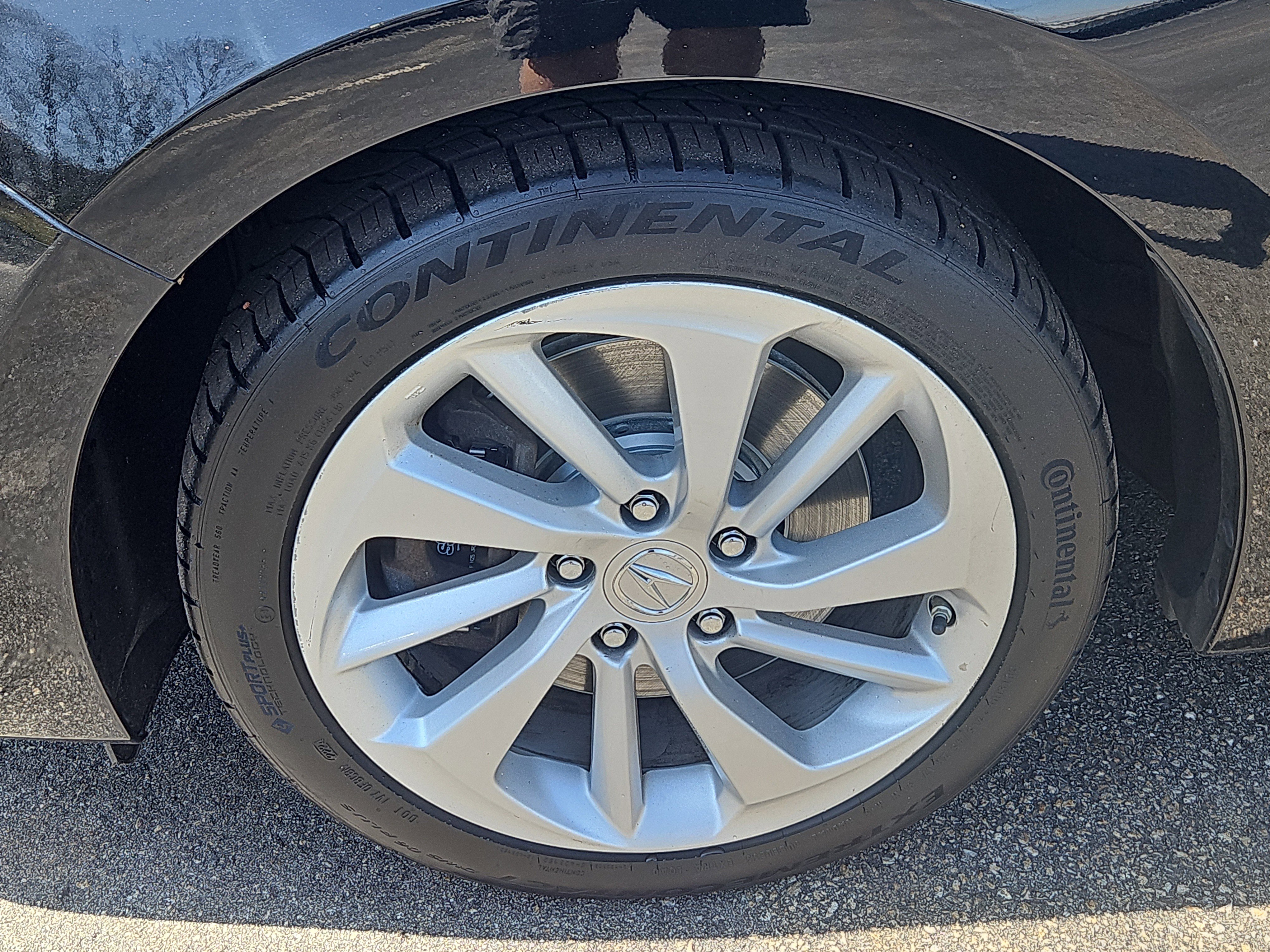 Used 2017 Acura ILX w/ Premium Package image 4