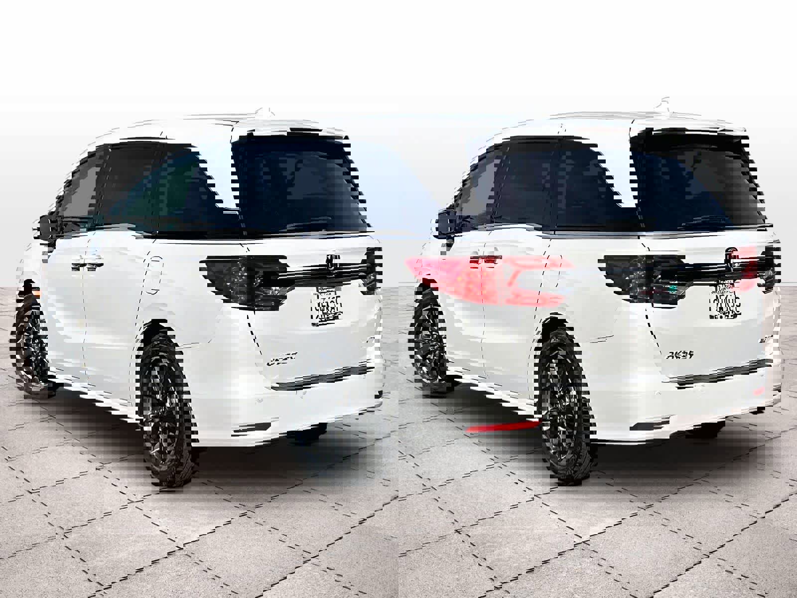 Used 2023 Honda Odyssey Elite image 14