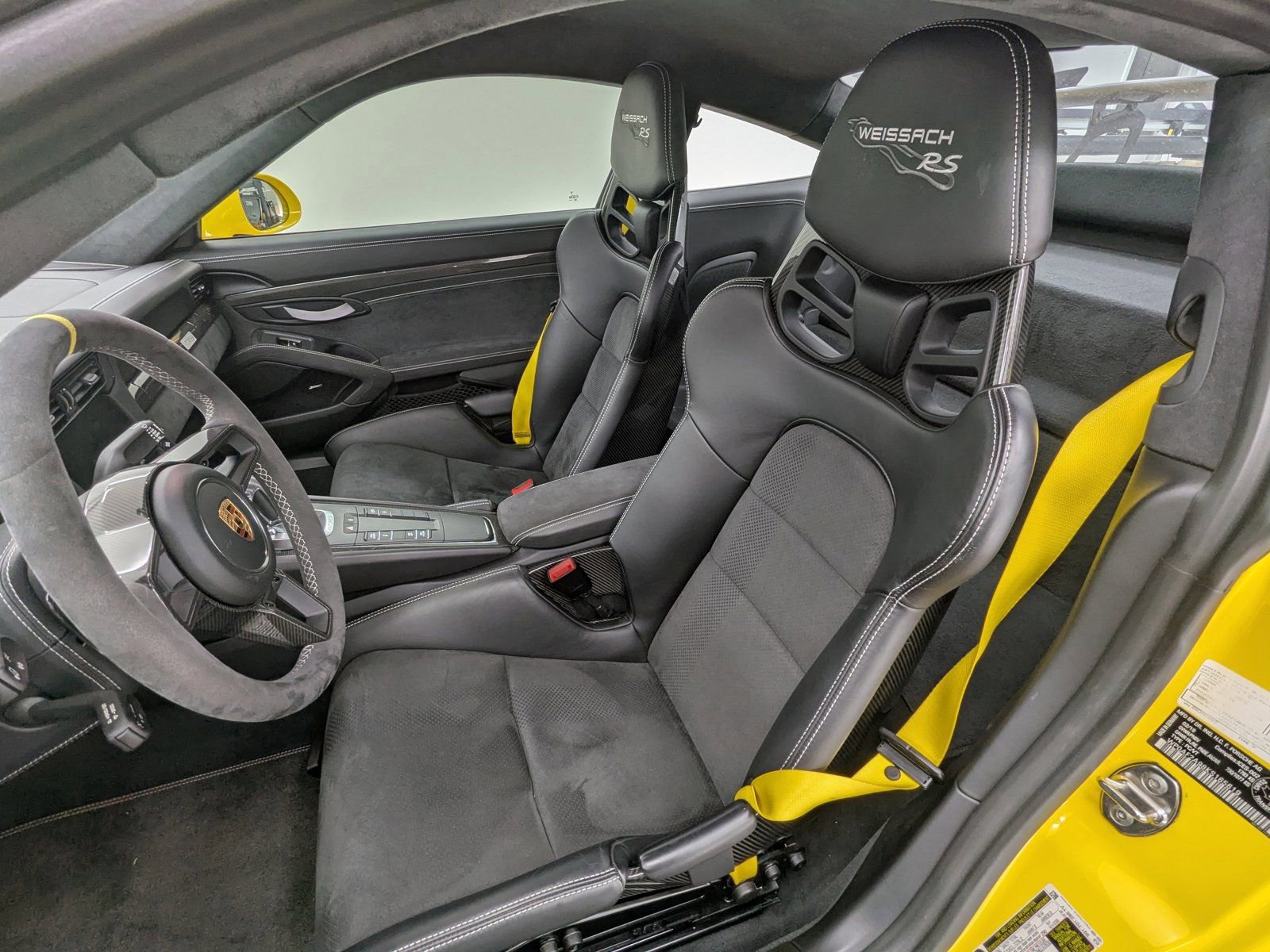 Certified 2019 Porsche 911 GT3 RS w/ Weissach Package image 5
