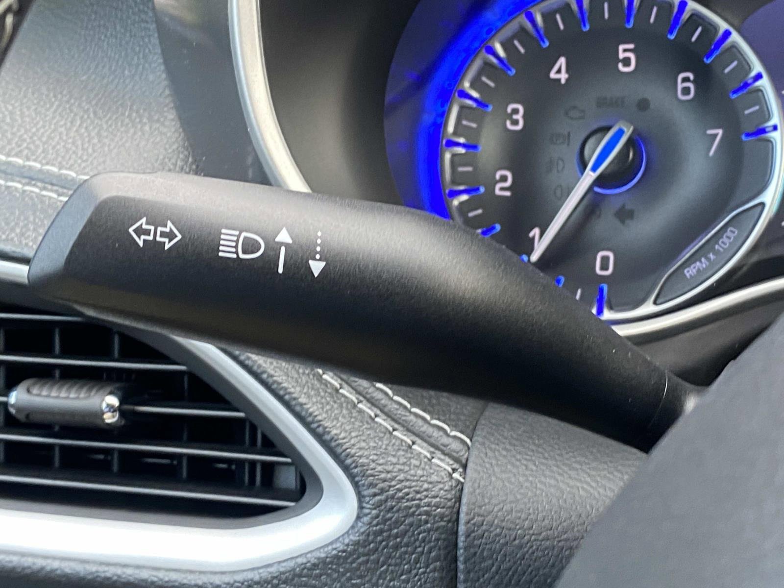 New 2026 Chrysler Pacifica Select image 22