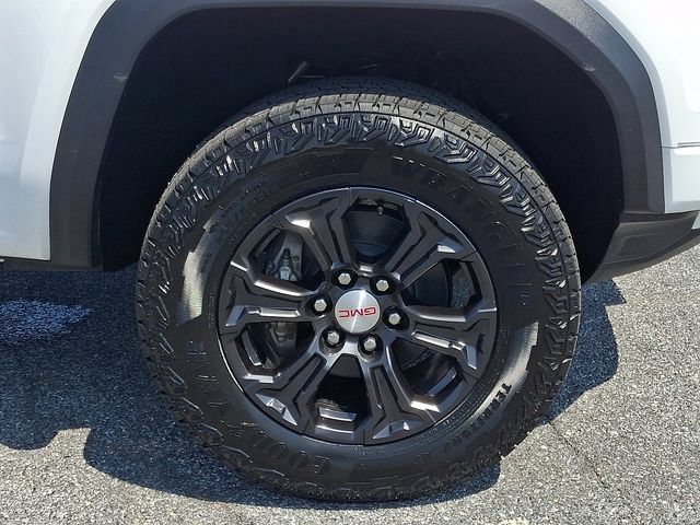 Certified 2024 GMC Canyon Elevation RWD image 8
