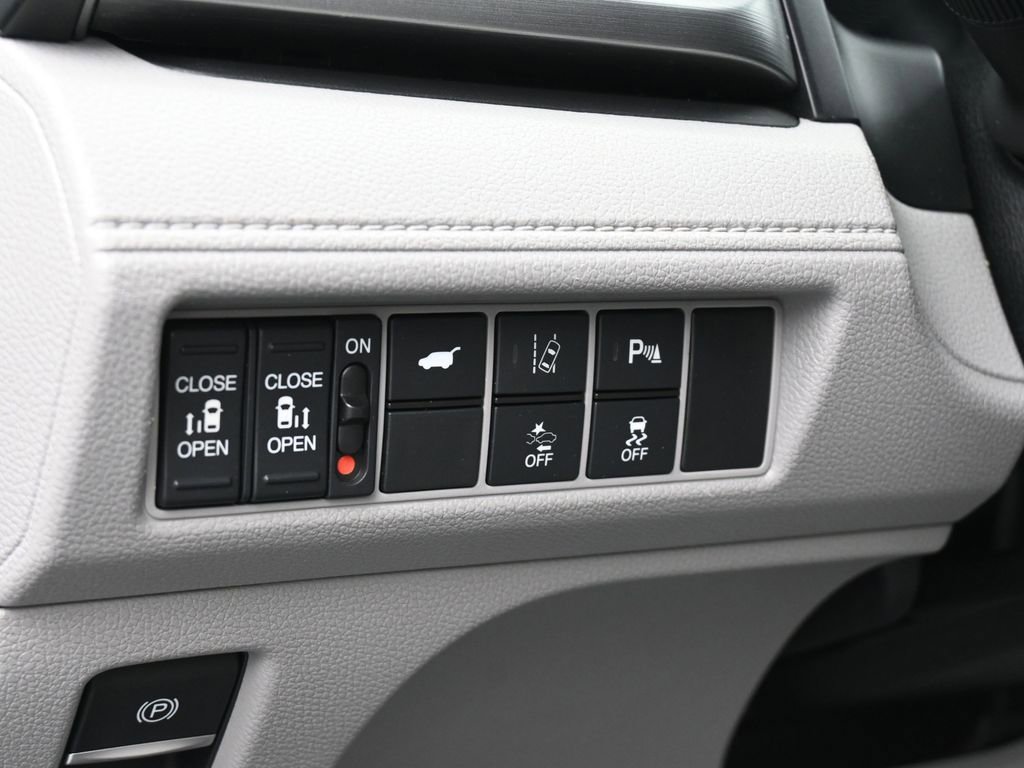 Used 2020 Honda Odyssey Touring image 17