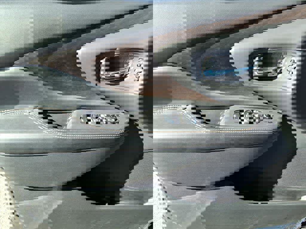 Used 2021 Nissan Murano Platinum w/ Cargo Package image 16