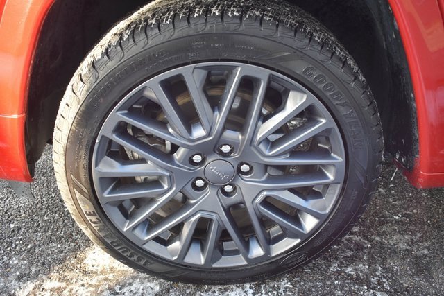 Used 2023 Jeep Compass Limited image 46