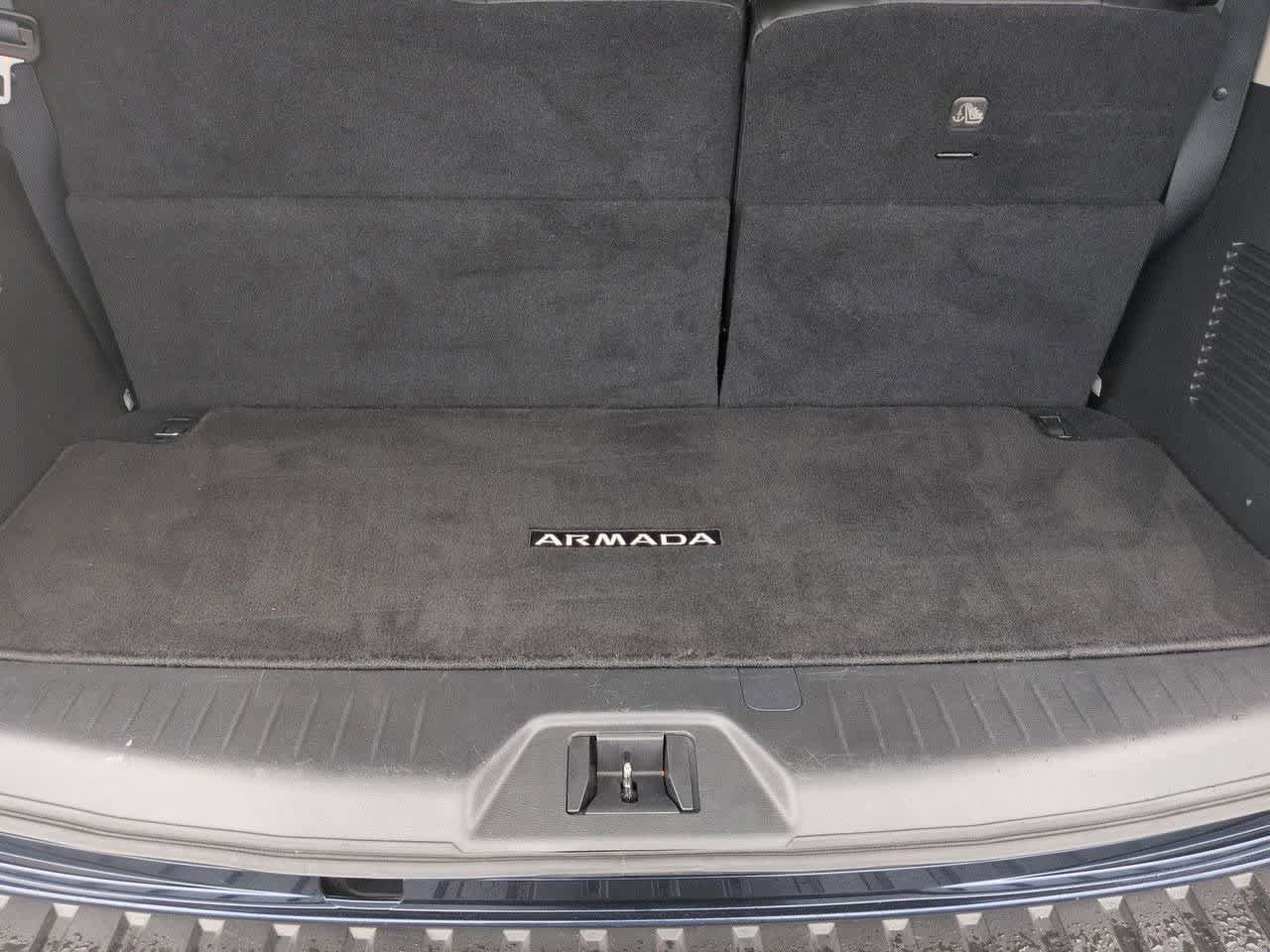 Used 2022 Nissan Armada SL w/ Captain's Chairs Package image 34