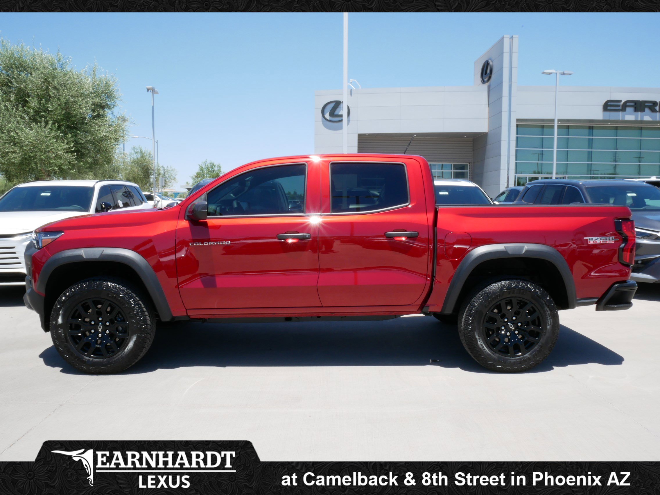 Used 2025 Chevrolet Colorado Trail Boss AWD/4WD image 3