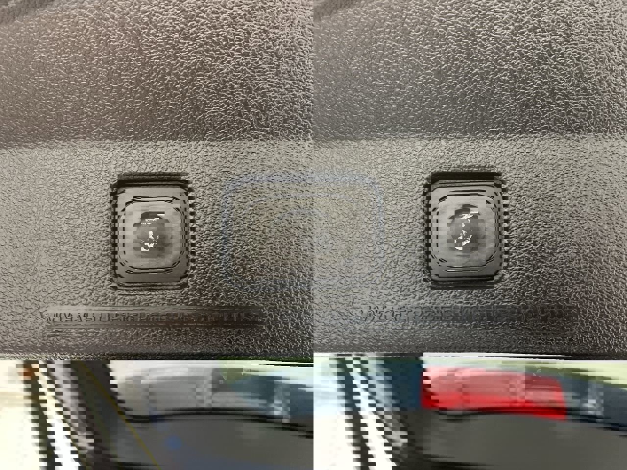 Used 2018 Ford Explorer XLT w/ Equipment Group 202A AWD/4WD image 32