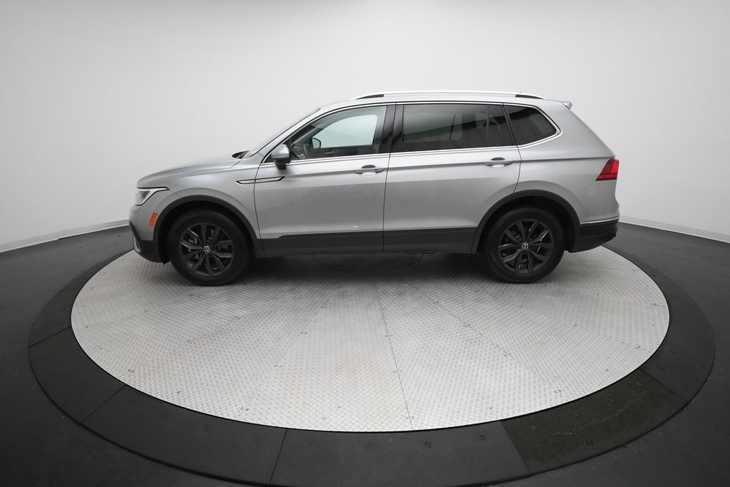 Used 2024 Volkswagen Tiguan SE image 25