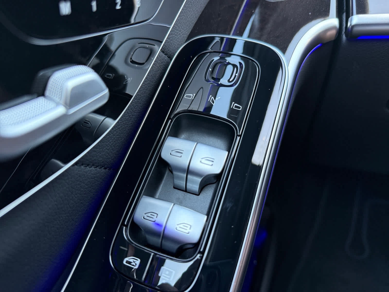 New 2026 Mercedes-Benz S 580 4MATIC Sedan image 26