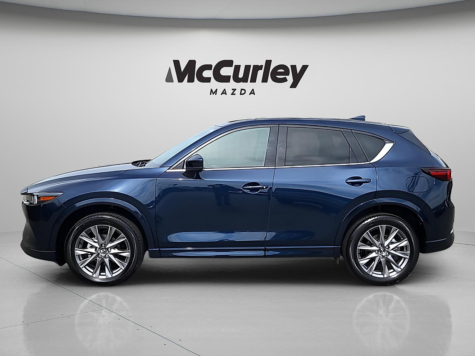 Certified 2025 MAZDA CX-5 AWD 2.5 S w/ Premium Plus Pkg image 4