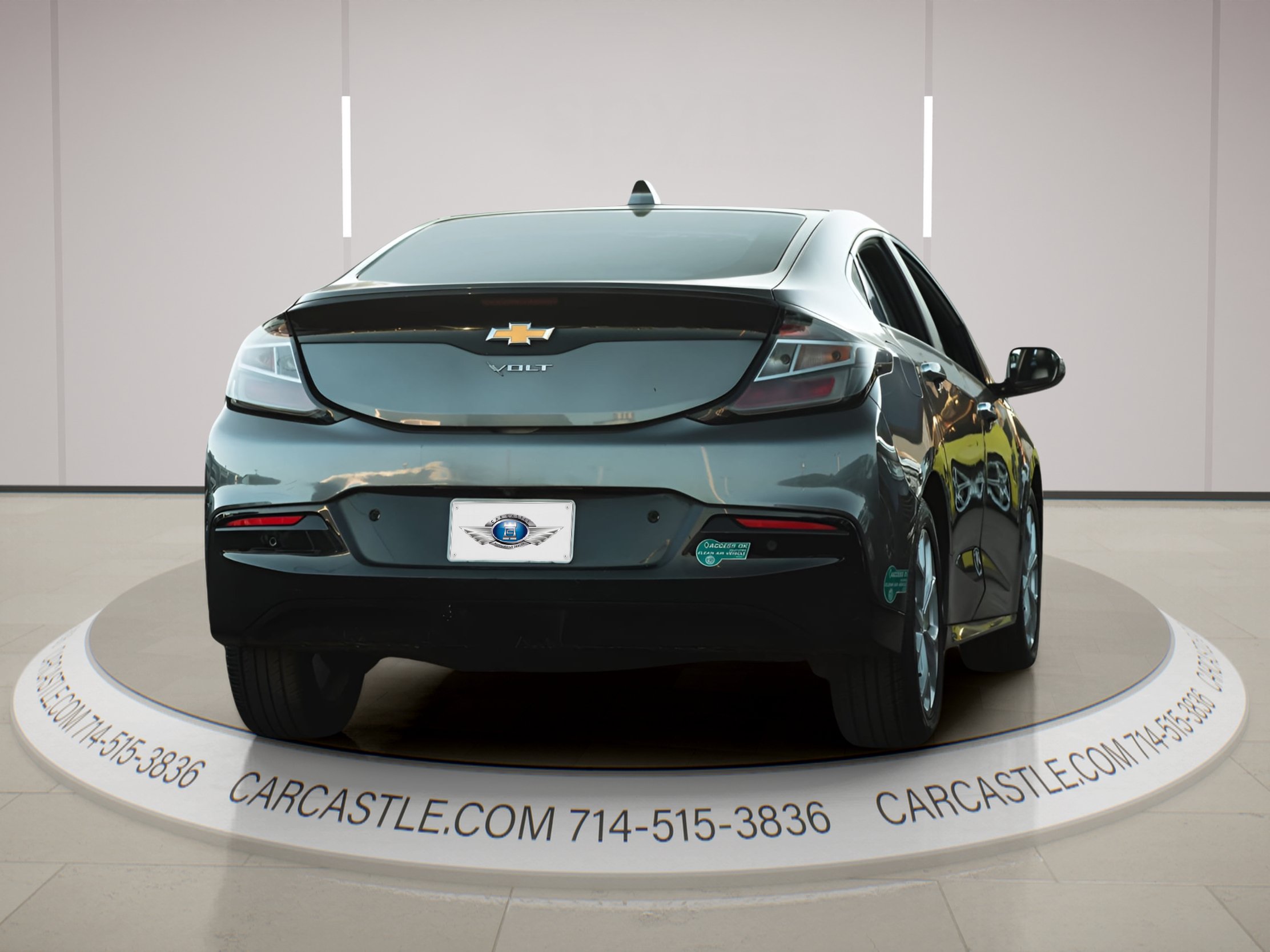 Used 2016 Chevrolet Volt Premier w/ Driver Confidence Package FWD image 4