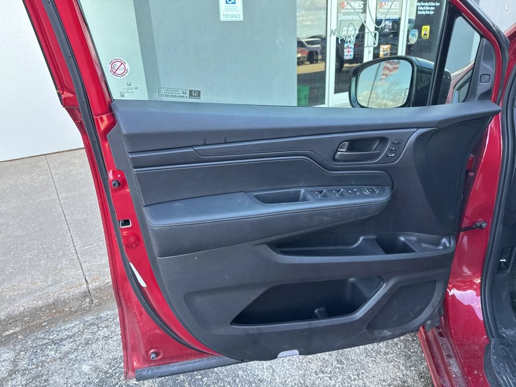 Used 2025 Honda Odyssey Sport-L image 13