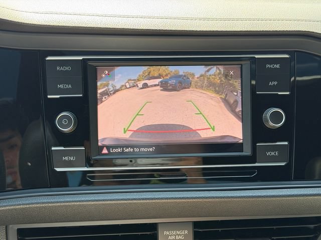 Used 2020 Volkswagen Jetta R-Line FWD image 24