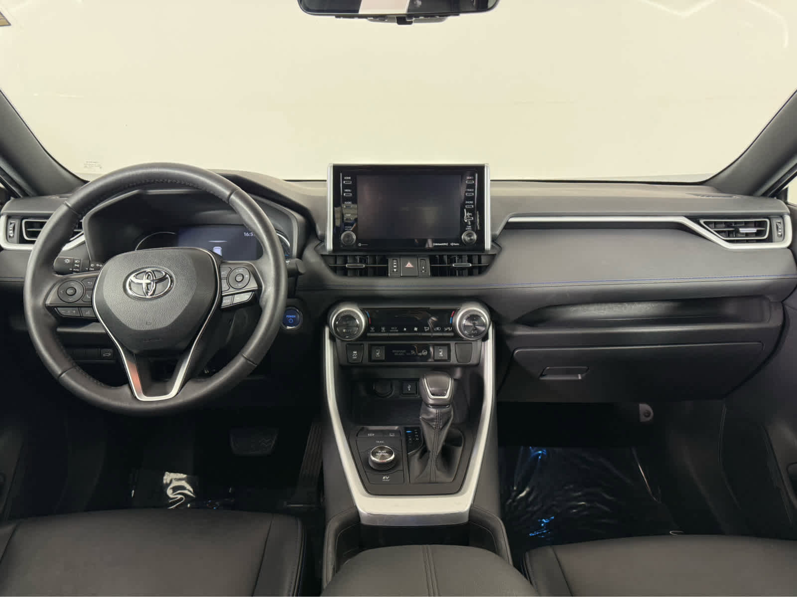 Used 2021 Toyota RAV4 XSE w/ Carpet Mat Package (TMS) AWD/4WD image 11