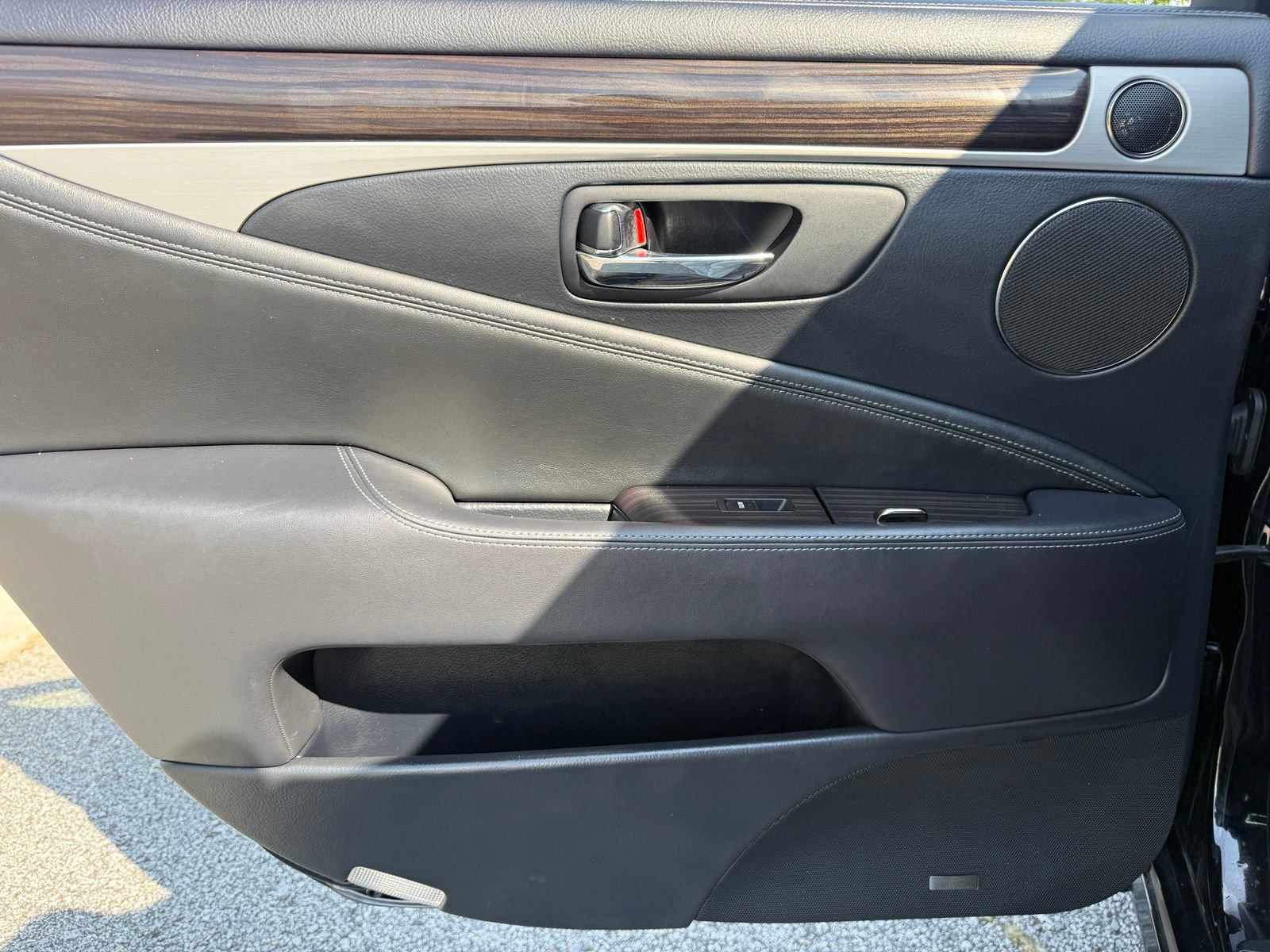 Used 2017 Lexus LS 460 L RWD image 45