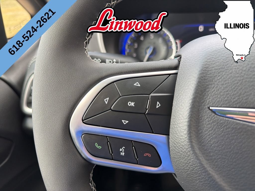 New 2026 Chrysler Pacifica Select FWD image 19