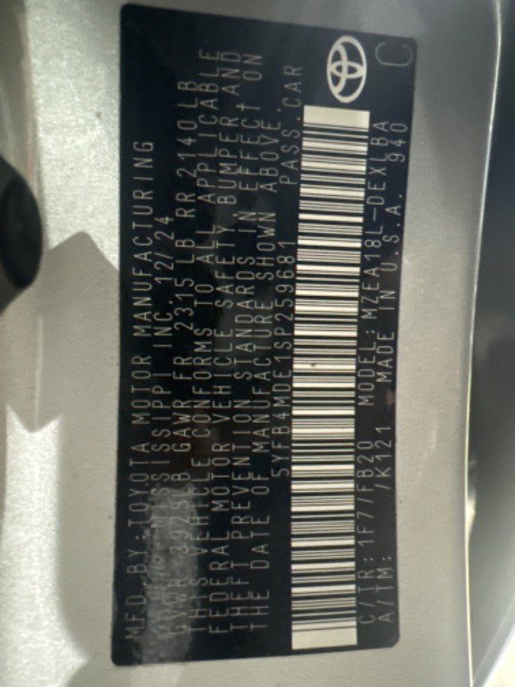 Used 2025 Toyota Corolla LE FWD image 3