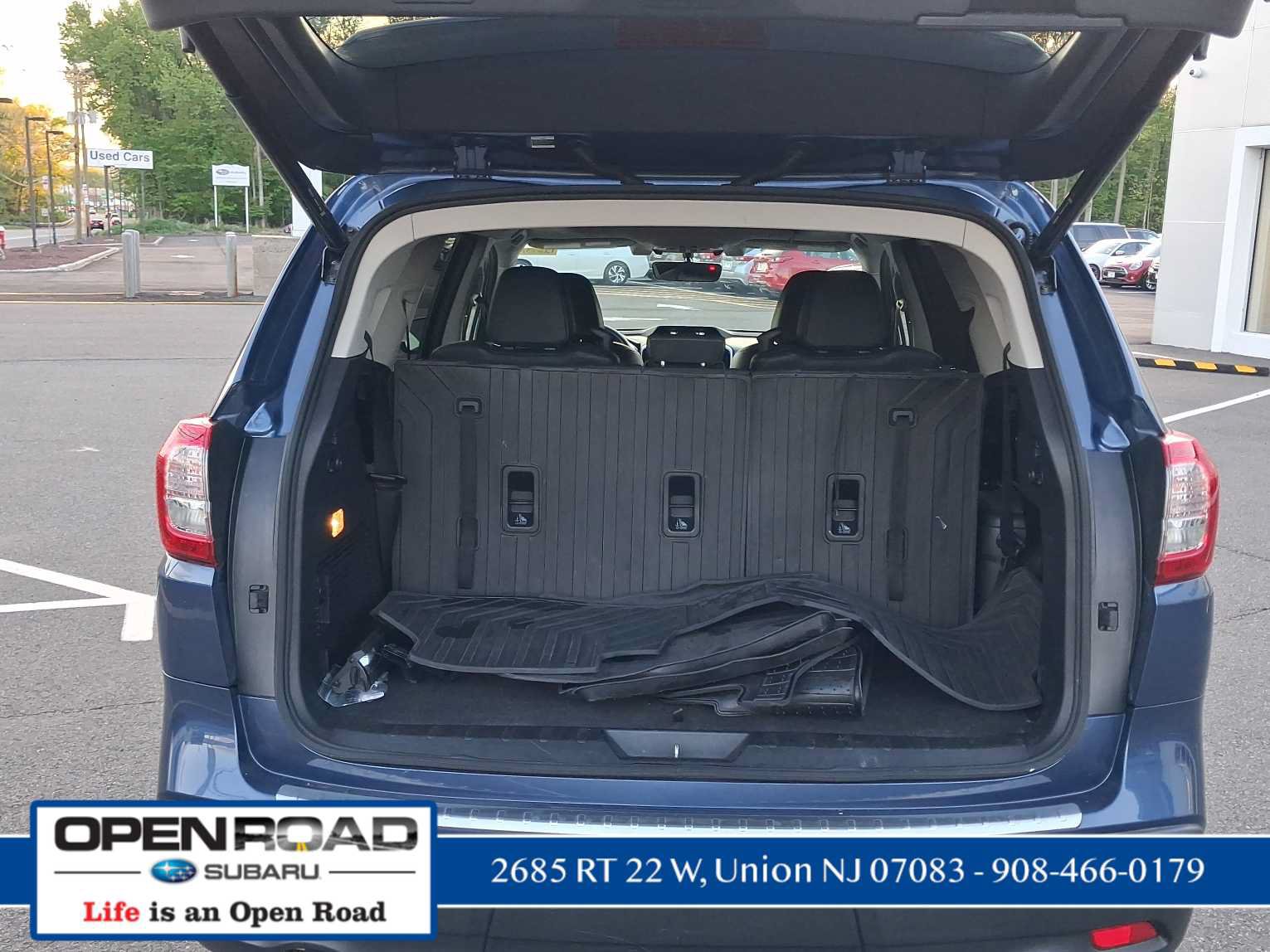 Used 2022 Subaru Ascent Limited w/ Technology Package AWD/4WD image 9