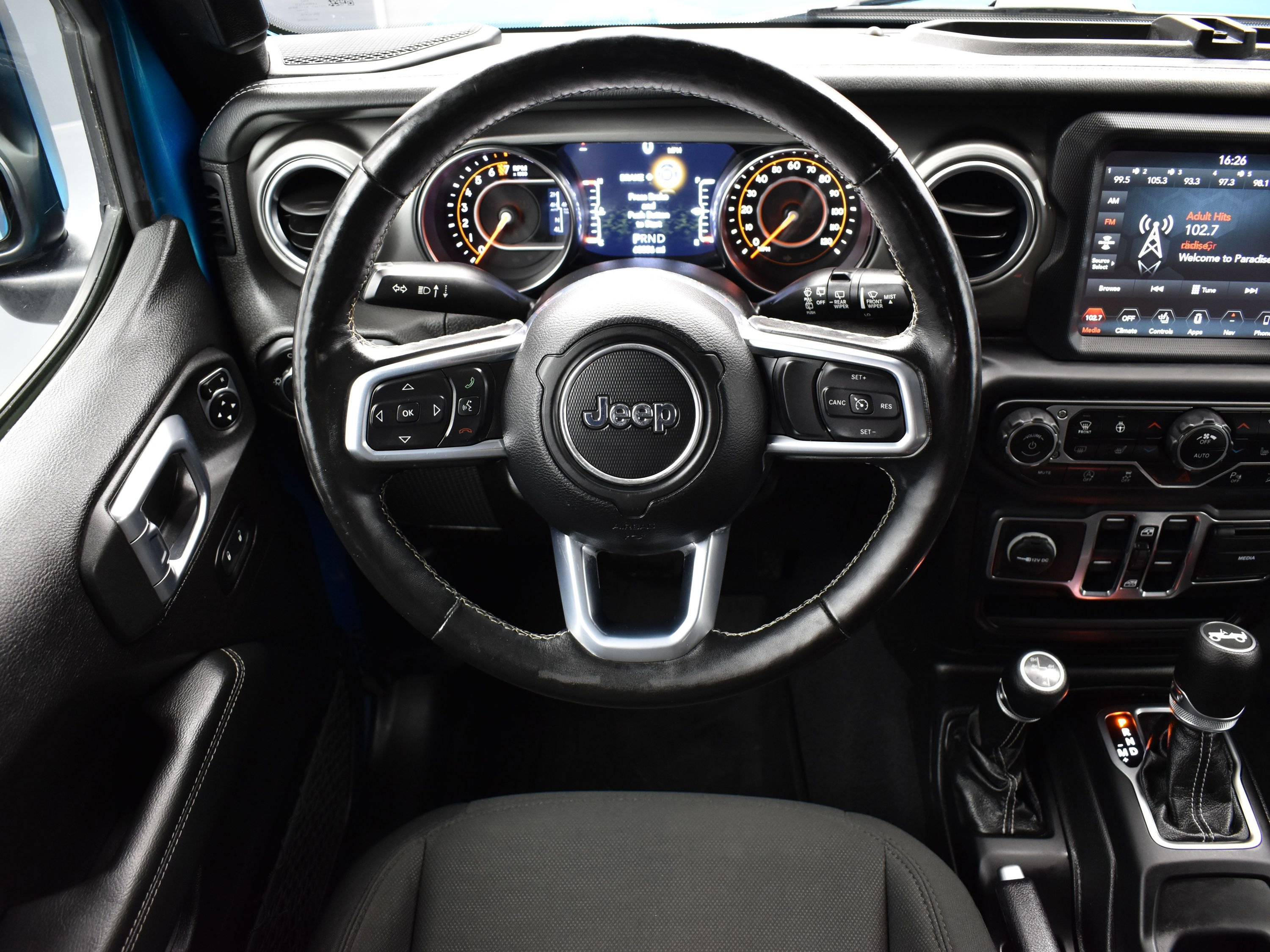 Used 2020 Jeep Wrangler Unlimited Sahara image 25