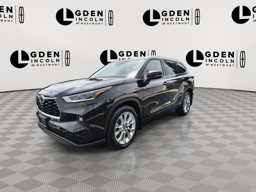 Used 2020 Toyota Highlander Limited AWD/4WD image 4