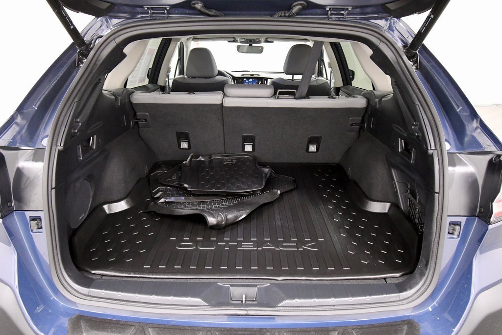 Used 2023 Subaru Outback Limited image 7