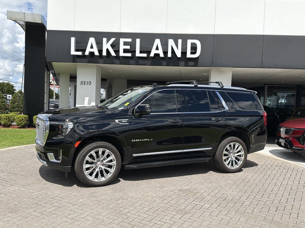 Certified 2024 GMC Yukon Denali w/ Advanced Technology Package AWD/4WD image 2