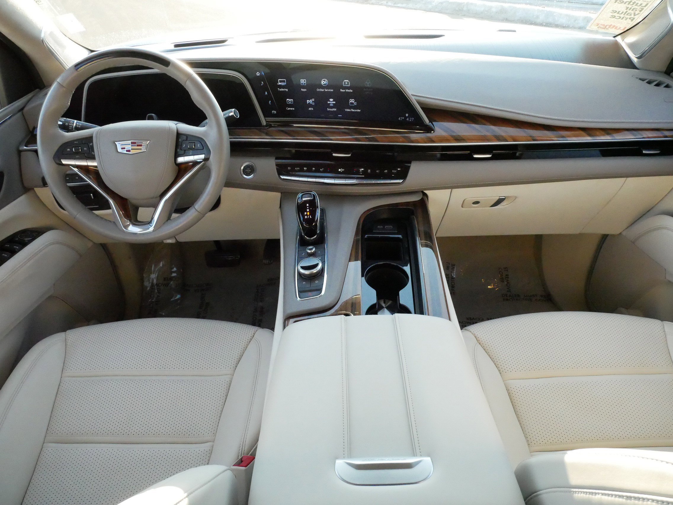 Certified 2024 Cadillac Escalade ESV Sport Platinum w/ LPO, ONYX Package image 10