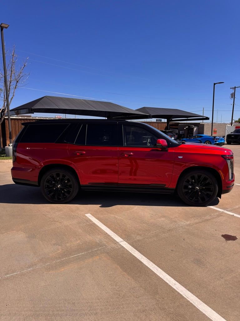 Used 2025 Cadillac Escalade Sport Platinum w/ LPO, ONYX Package image 9