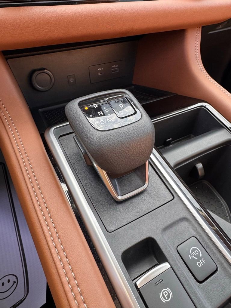 Used 2025 Nissan Pathfinder Platinum w/ Cargo Package FWD image 27