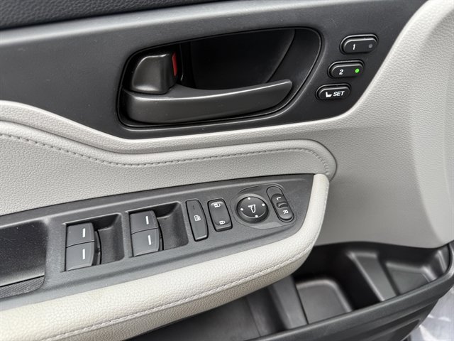 Used 2019 Honda Odyssey EX-L image 18
