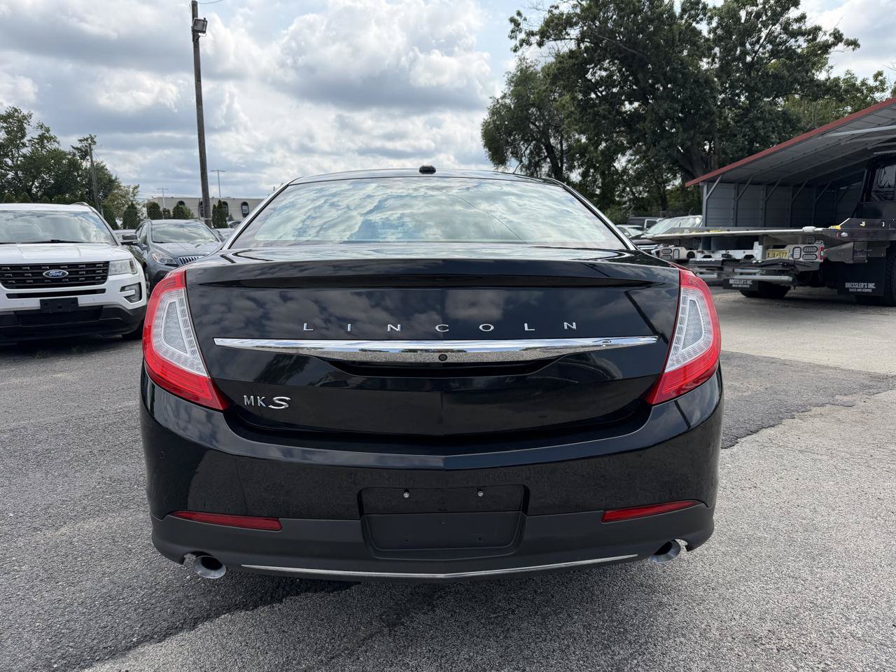 Used 2015 Lincoln MKS w/ Equipment Group 101A FWD image 7